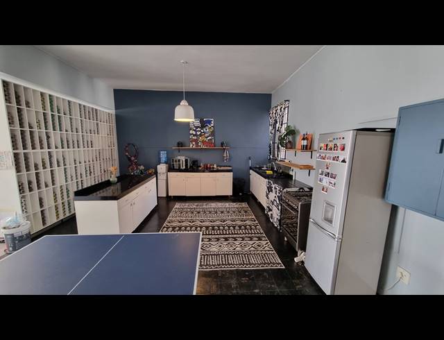 210M² FULL FLOOR TO LET IN WOODSTOCK